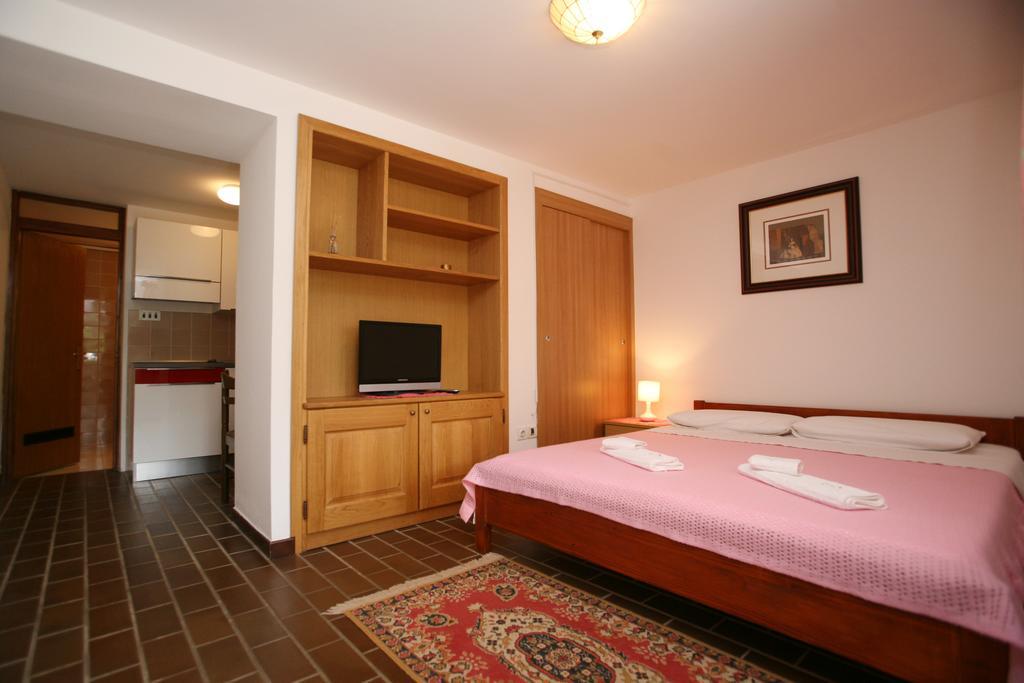 Apartments Neda - Porec South Szoba fotó
